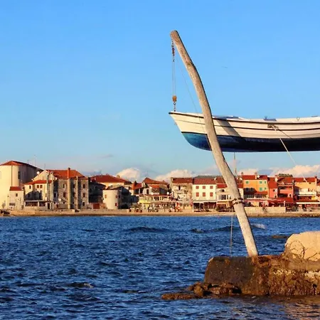 Peaceful Near Umag Apartment *